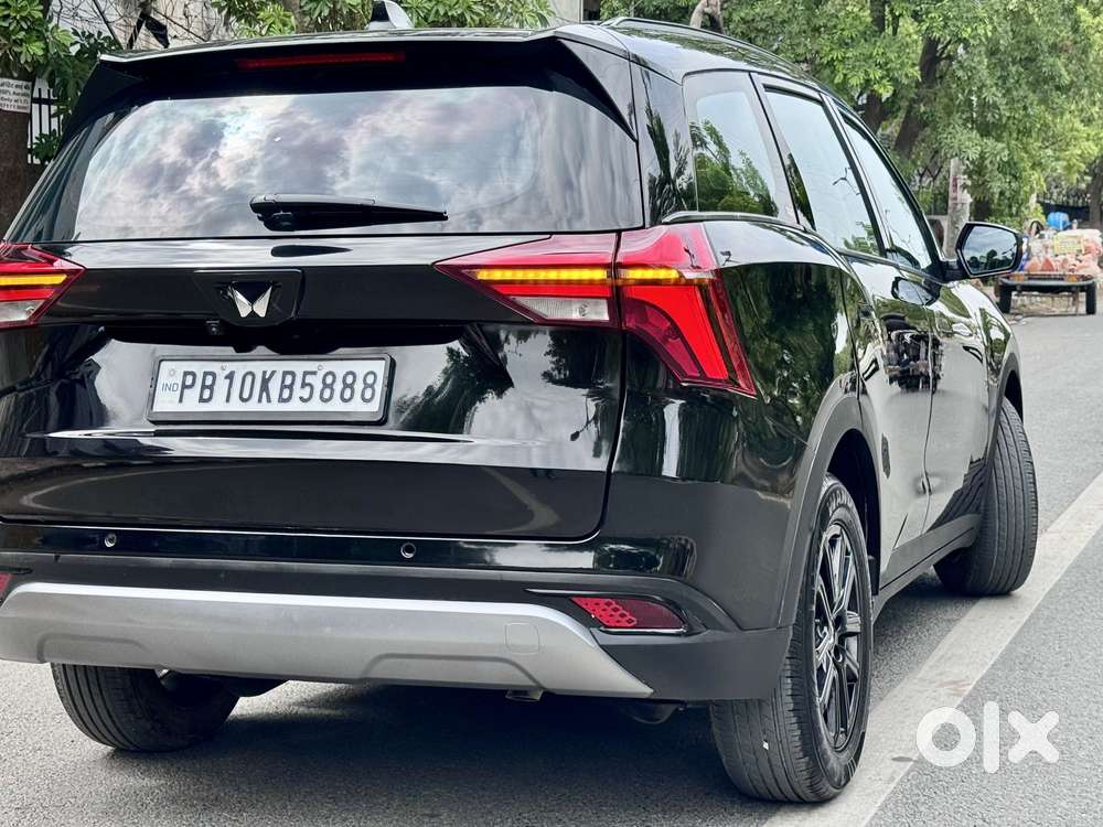 Mahindra Xuv700 2.2 Ax 7 Diesel At Str, 2025, Diesel