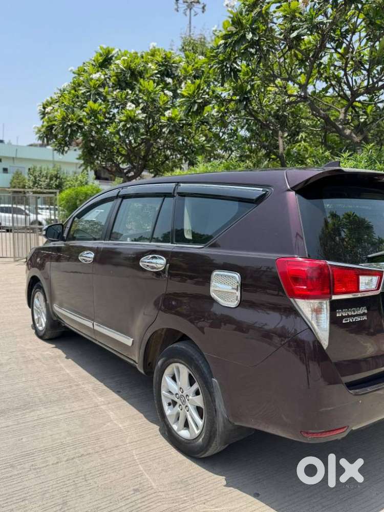 Toyota Innova Crysta 2.4 G Mt, 2017, Diesel