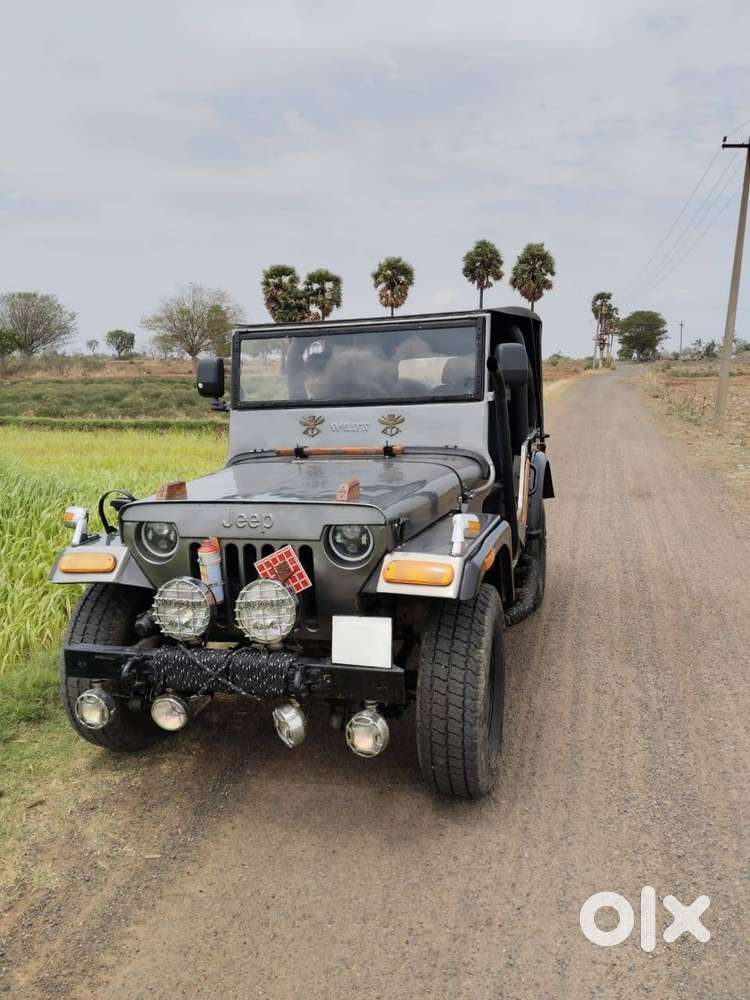 For Sale : Mahindra Jeep