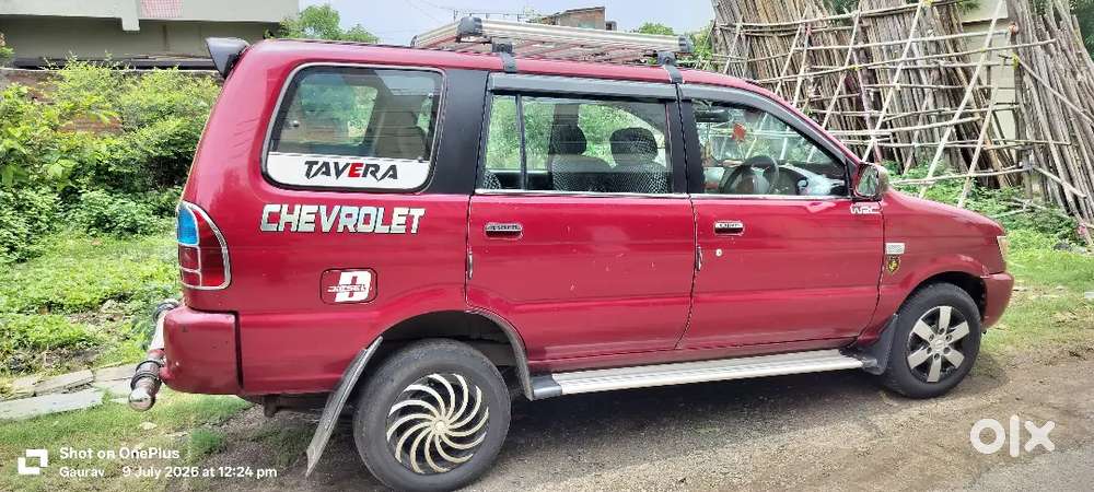 Chevrolet Tavera Neo 2014 Variant