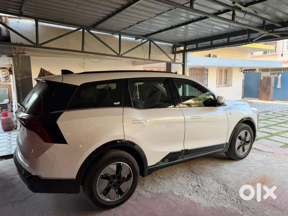 Mahindra Xev9s 2026 Electric Good Condition