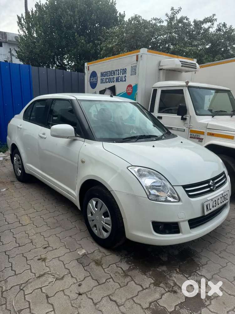 Maruti Suzuki Dzire 1.2 Vxi 2010