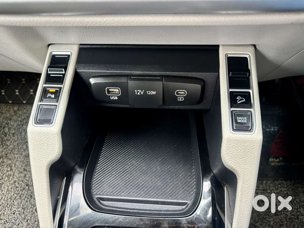Kia Carens 1.5 Prestige Plus Diesel 7 Str Imt, 2023, Petrol