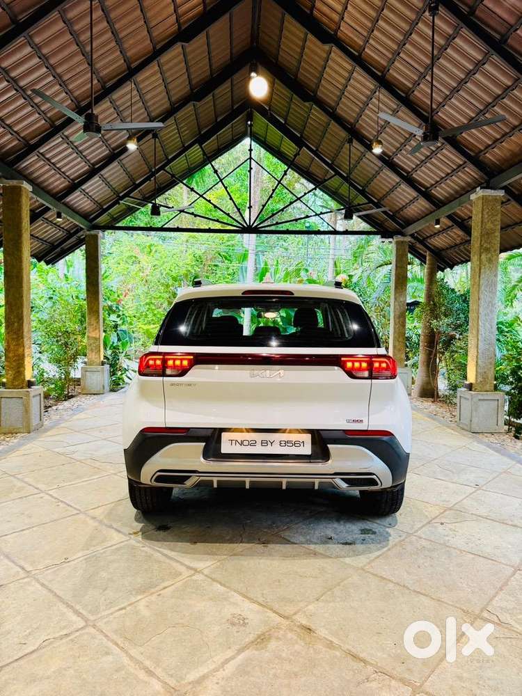 Kia Sonet White Well Maintained Car For Sale – Excellent Condition