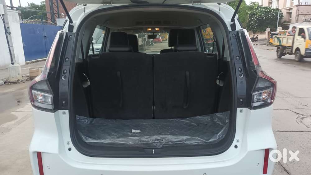 Maruti Suzuki Xl6 1.5 Zeta Mt, 2024, Petrol