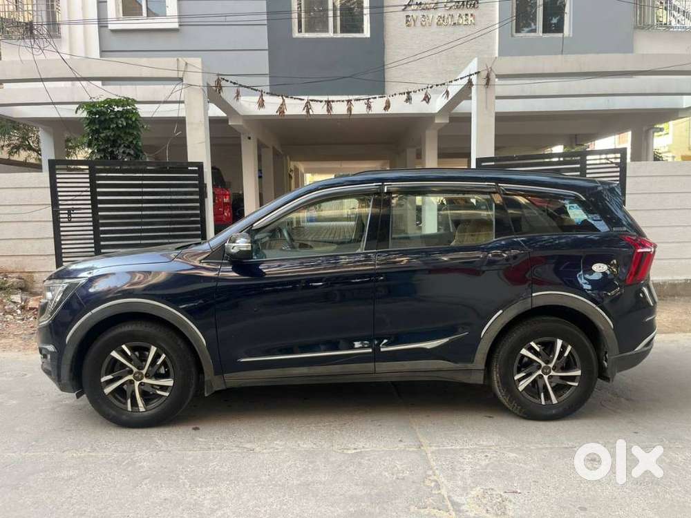 Mahindra Xuv700 2.0 Ax 5 Petrol Mt 7 Str, 2022, Petrol