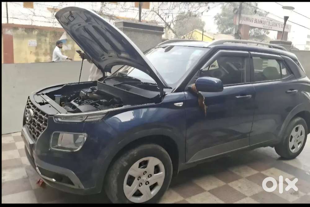 Hyundai Venue 2021 Petrol Well Maintained