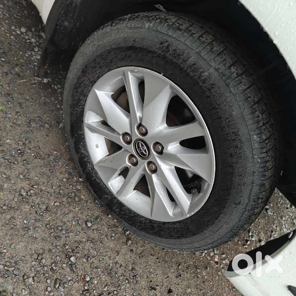 Toyota Innova Crysta 2.4 Gx Mt, 2017, Diesel