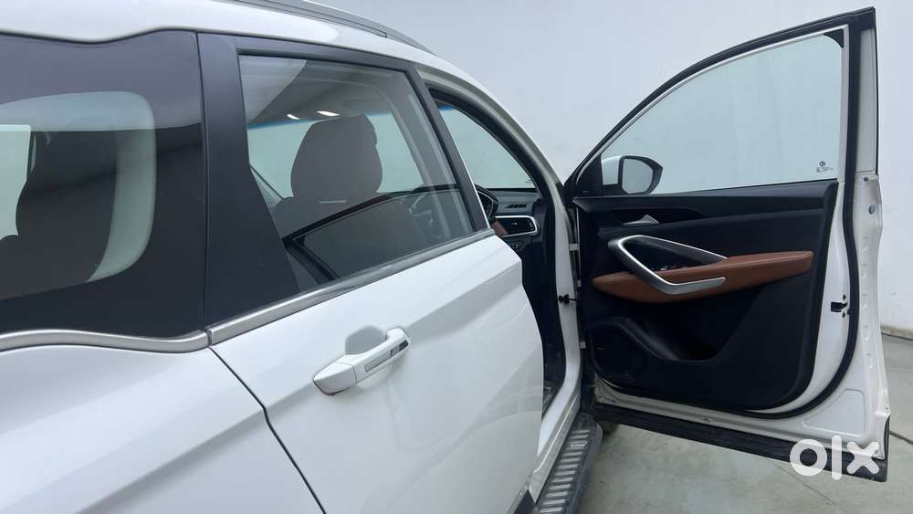 Mg Hector Plus Sharp Hybrid 1.5 Mt, 2021, Petrol