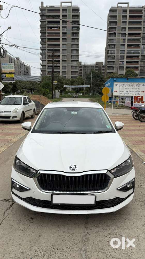 Skoda Slavia Style 1.5l Tsi Mt, 2023, Petrol