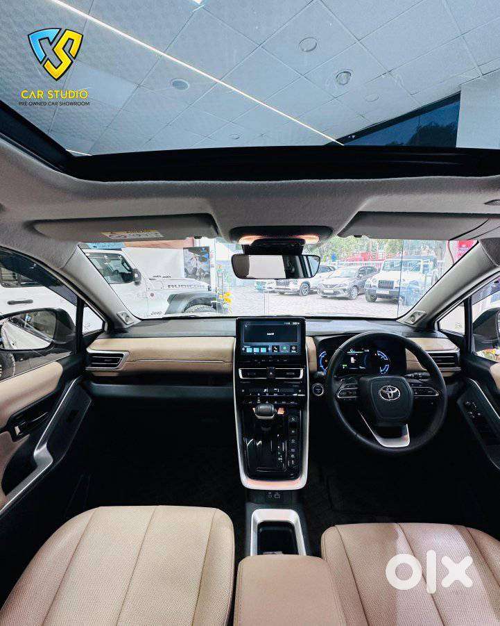 Toyota Innova Hycross 2.0 Zx (o) Hybrid 7 Str, 2024