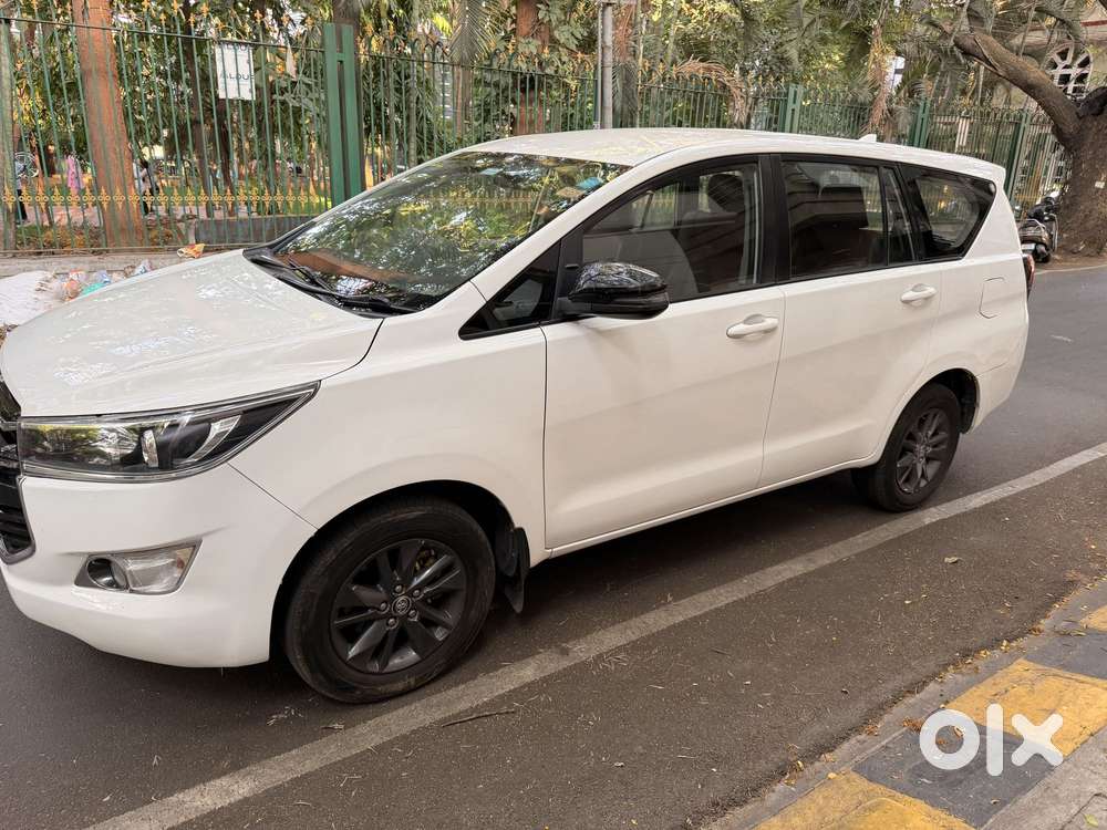 Toyota Innova Crysta 2.8 Gx At, 2017, Diesel