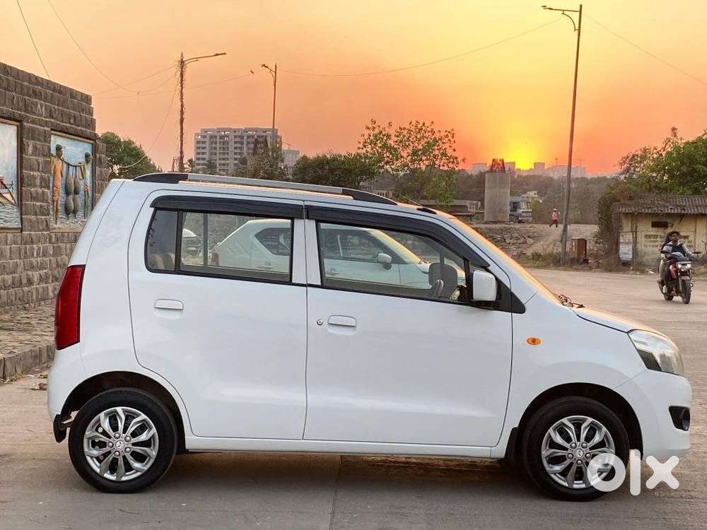 Maruti Suzuki Wagon R Vxi Amt1.2, 2016, Petrol