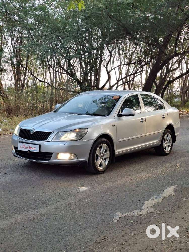 Skoda Laura Ambiente 2.0 Tdi Cr Automatic, 2011, Diesel