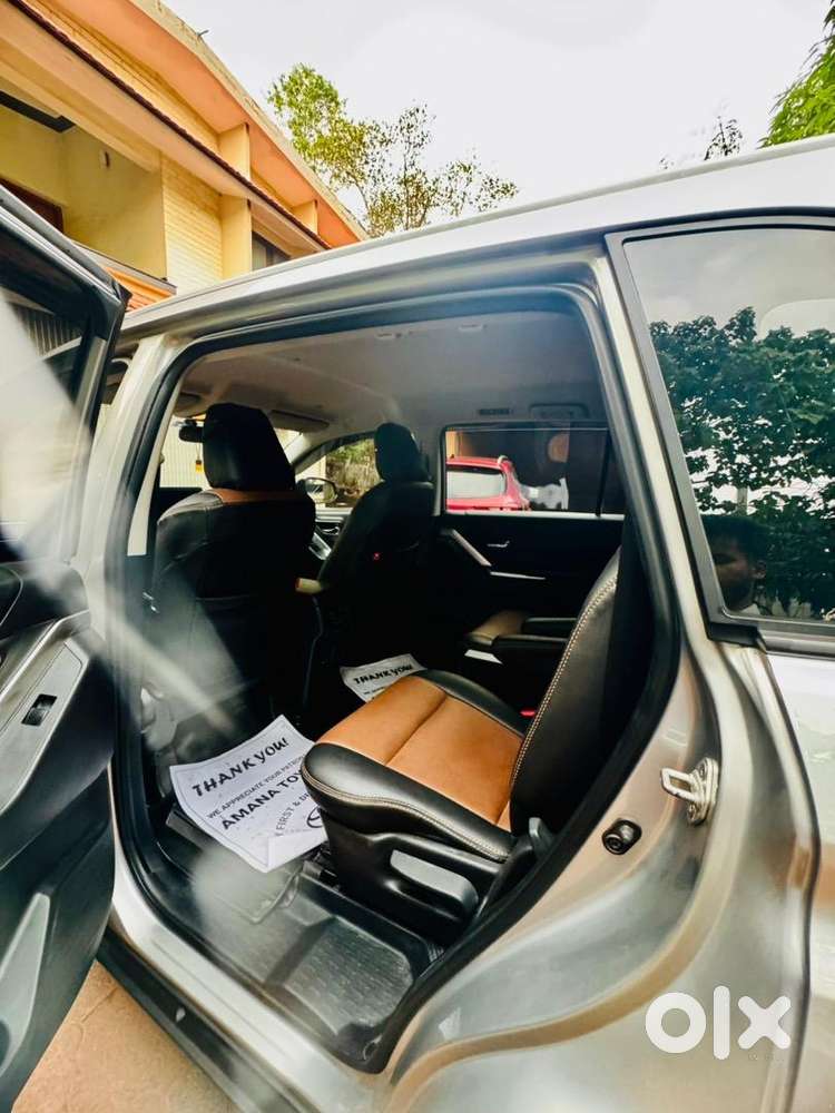 Toyota Innova Hycross 2023 Petrol Well Maintained