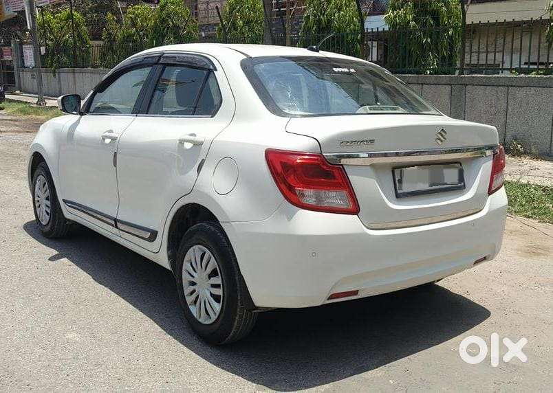 Maruti Suzuki Dzire 1.2 Vxi, 2022, Petrol