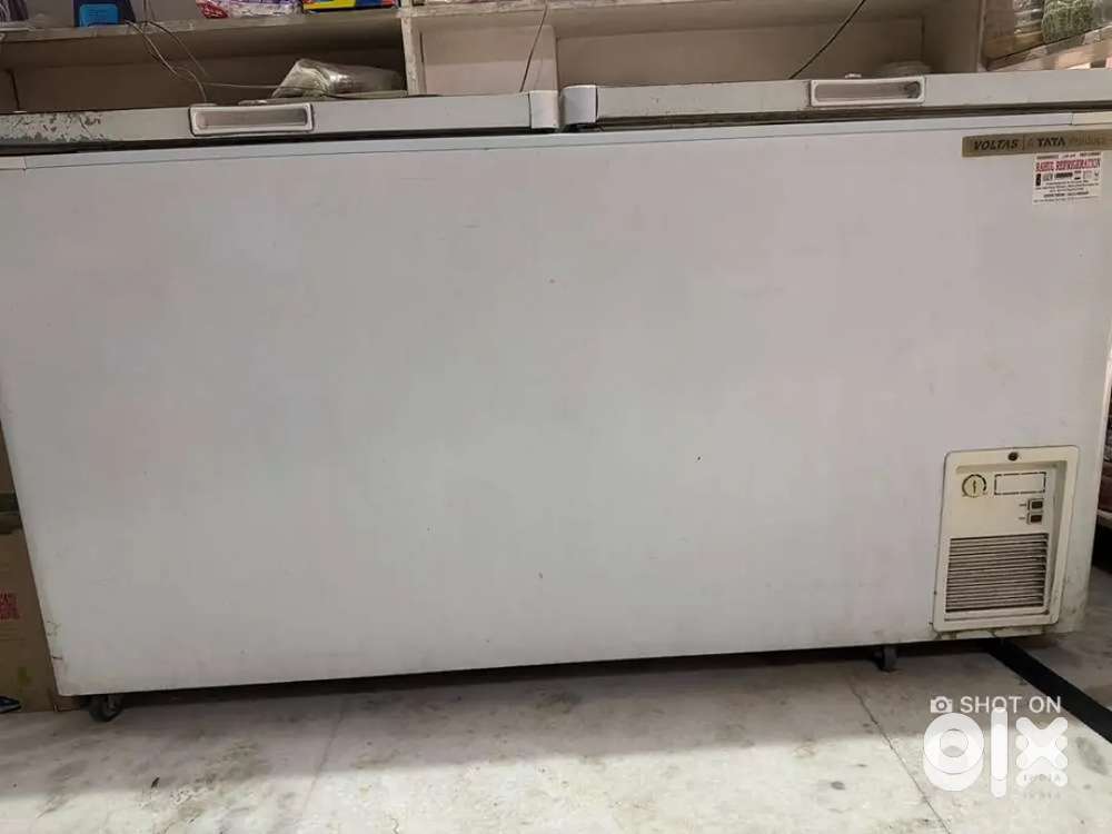 Voltas Deep Fridge 500 Litre