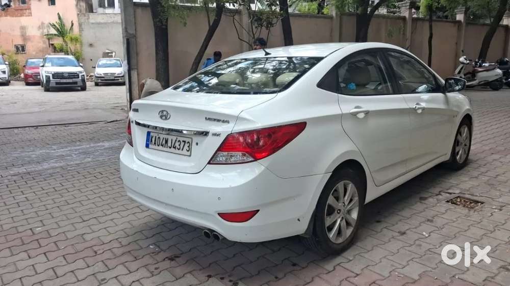 Hyundai Verna Vtvt 1.6 Sx, 2011, Petrol