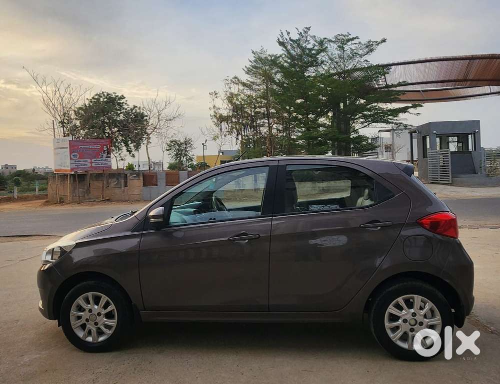 Tata Tiago 1.2 Revotron Xza, 2018, Petrol