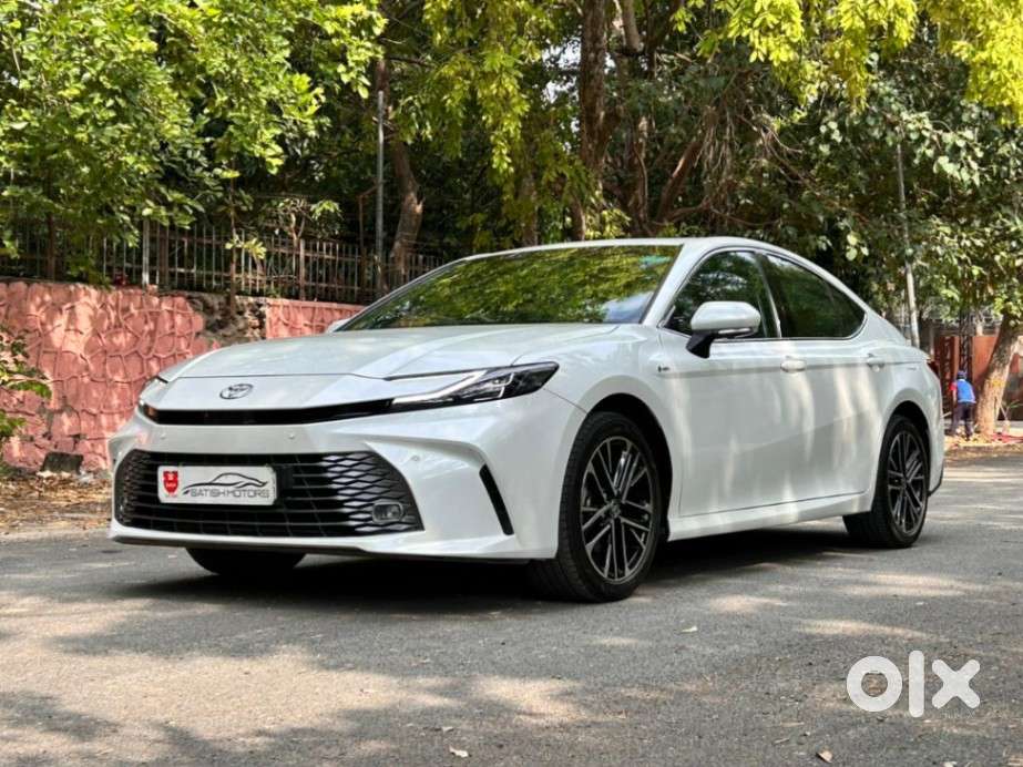 Toyota Camry Hybrid, 2025, Petrol