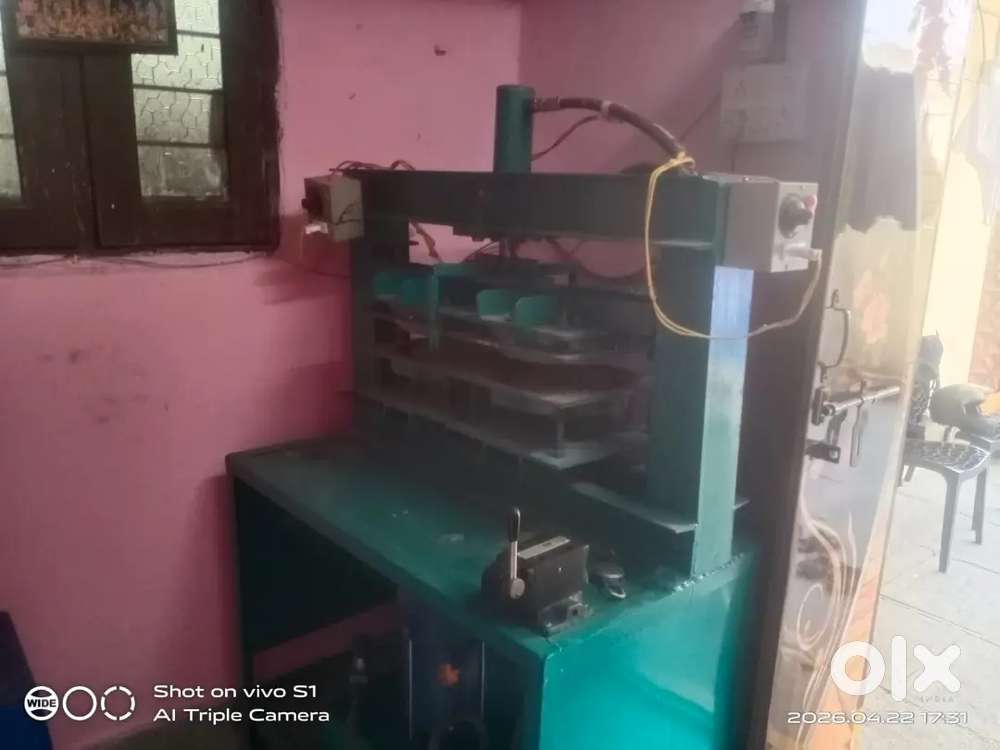 Paper plates making machine