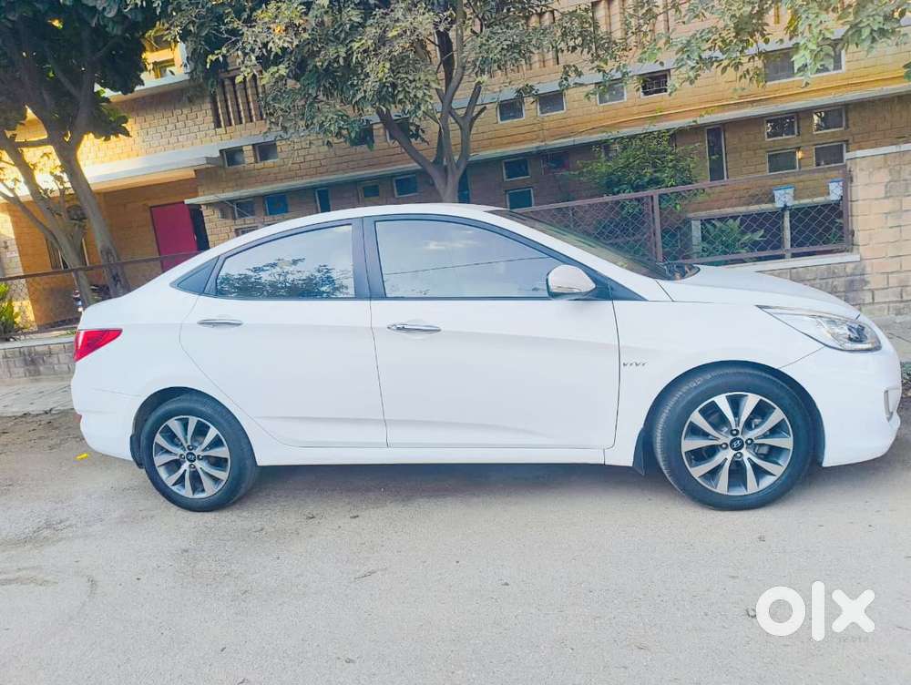 Hyundai Verna 1.6 Sx (o) Vtvt, 2014, Petrol