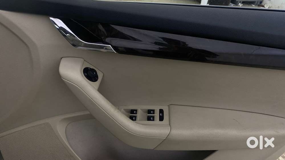 Skoda Octavia 1.8 Tsi Style Plus At, 2016, Petrol