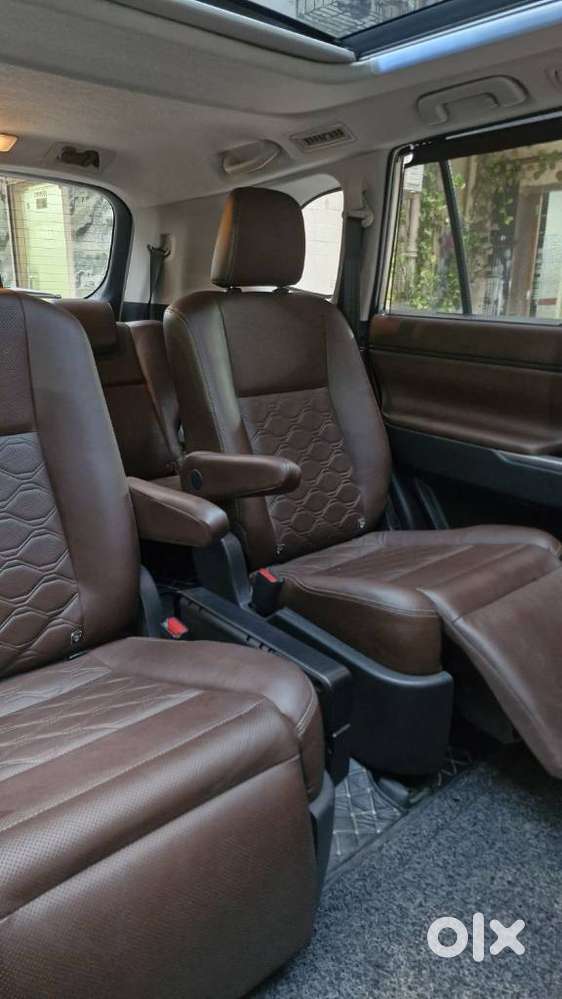 Toyota Innova Hycross 2.0 Zx Hybrid 7 Str, 2023, Petrol