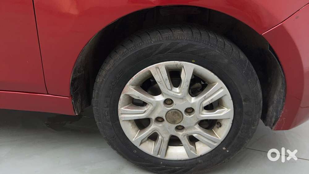 Tata Tiago Xza, 2017, Petrol