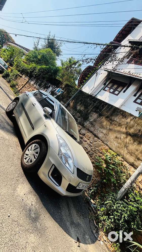 Maruti Suzuki Swift 2017 Petrol 64000 Km Driven
