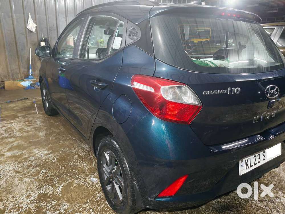 Hyundai I10 Nios 1.2 Amt Sportz-low Km  Single Lady Owner  Excellent
