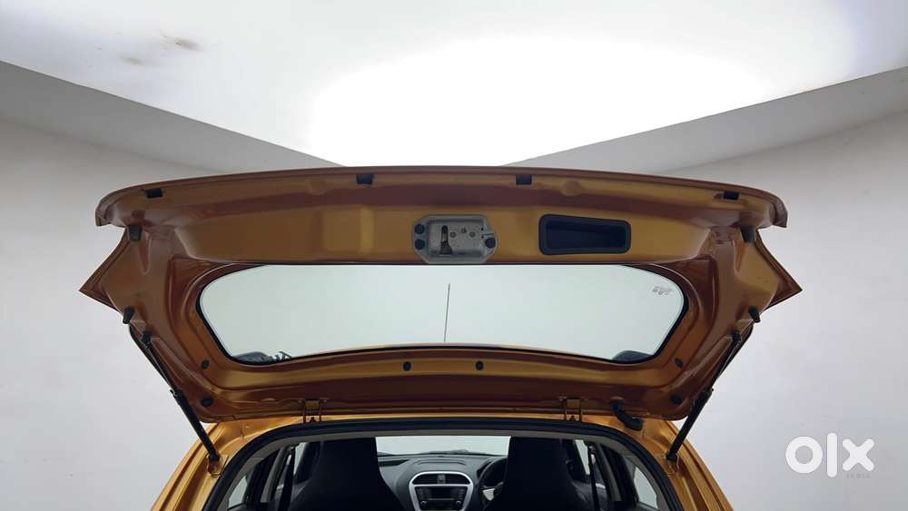 Tata Tiago 1.2 Revotron Xt, 2017, Petrol