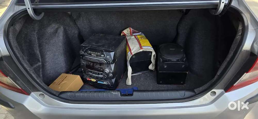 Honda Amaze 2024 Petrol Well Maintained.