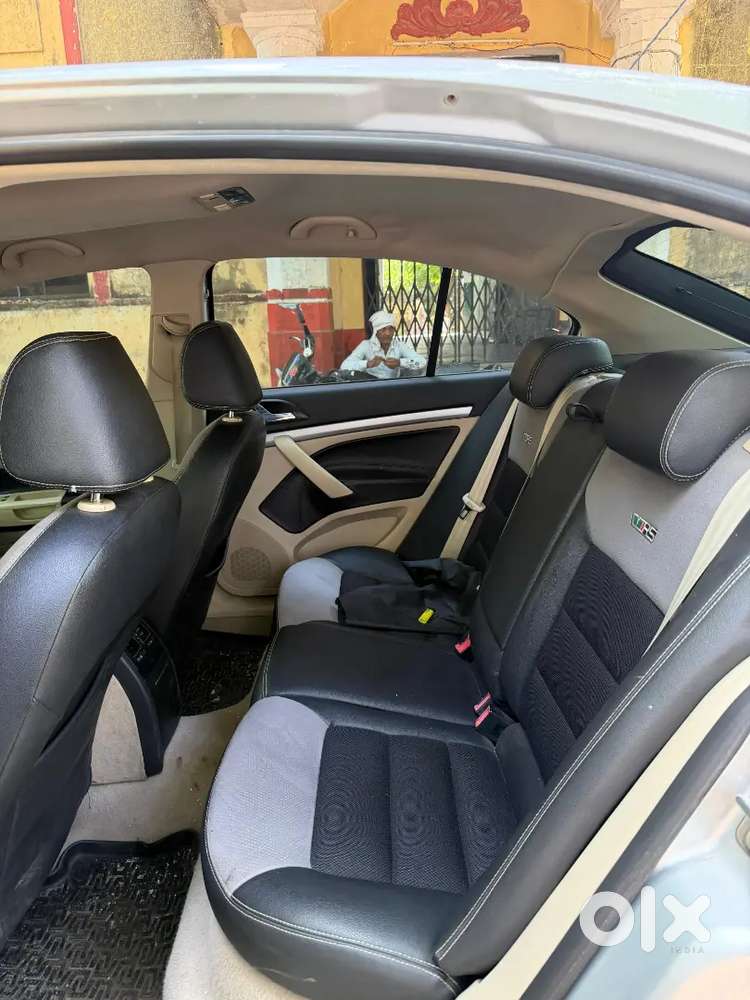 Skoda Laura 2012 Petrol Well Maintained