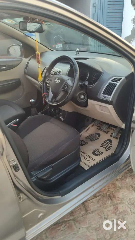 Hyundai I20 Petrol 2013 Manual - Second Owner