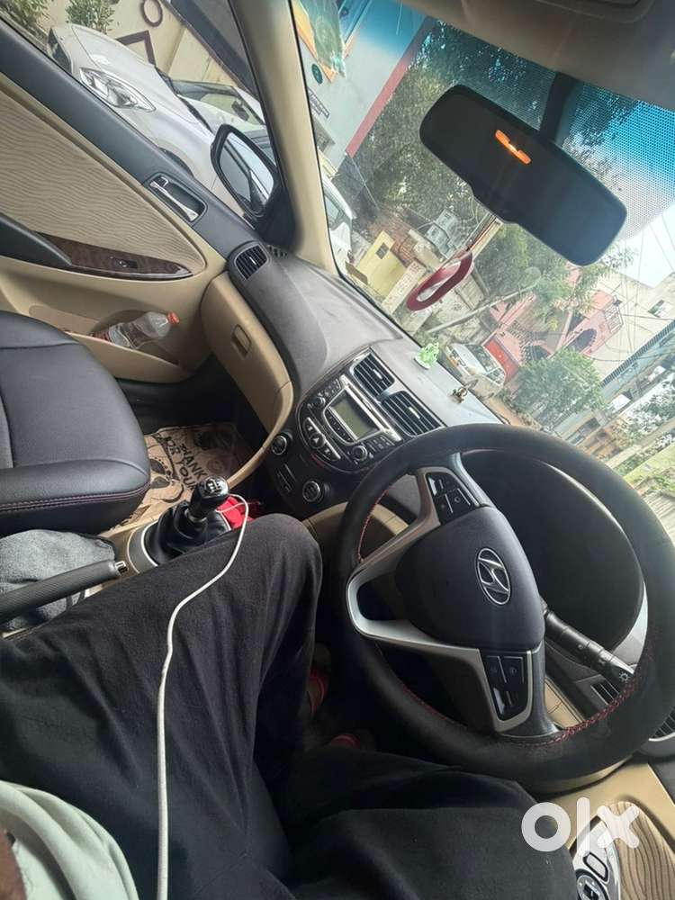 Hyundai Fluidic Verna 2015