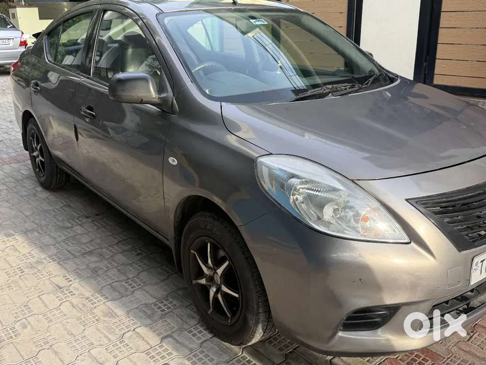 Nissan Sunny Petrol 2011