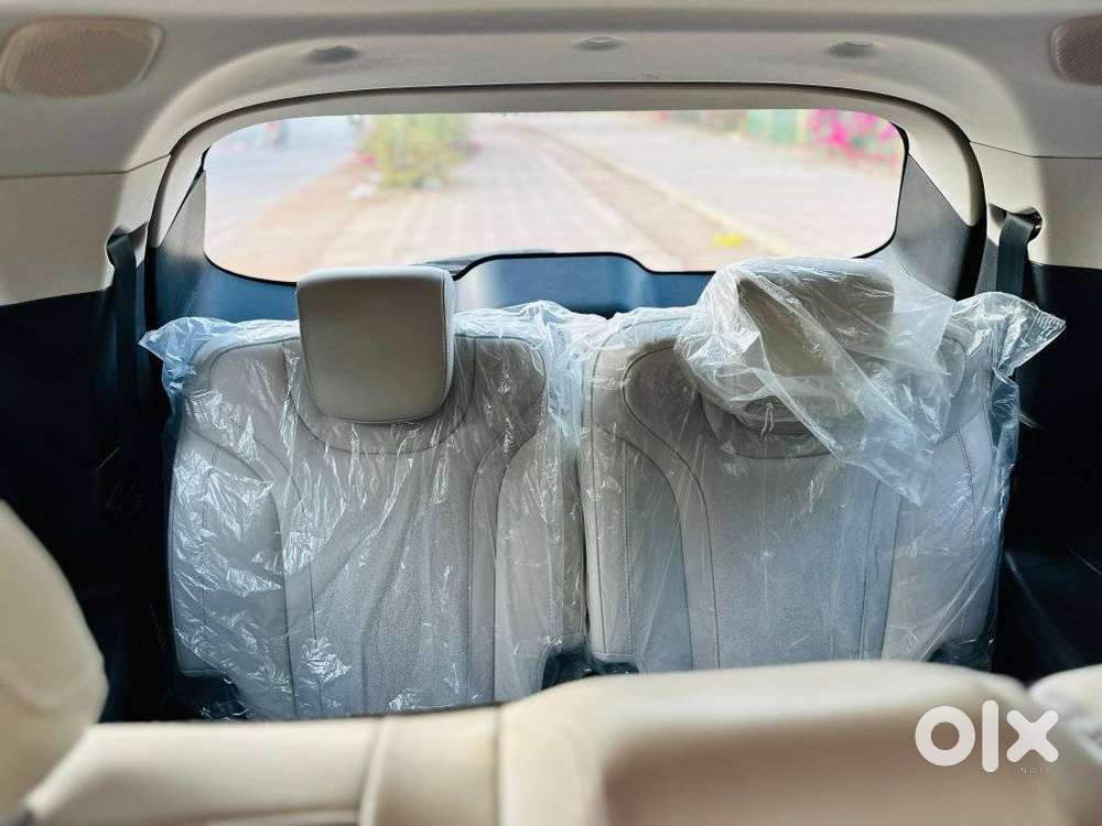 Mahindra Xuv700 2.2 Ax 7 Diesel Mt Luxury Pack Str, 2023, Diesel