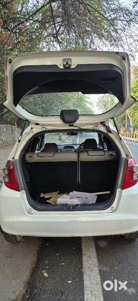 Honda Jazz Select 1.2 (2011)  2nd Owner  Well Maintained  White