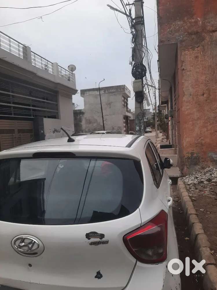 Hyundai Grand I10 2017 Diesel 98000 Km Driven