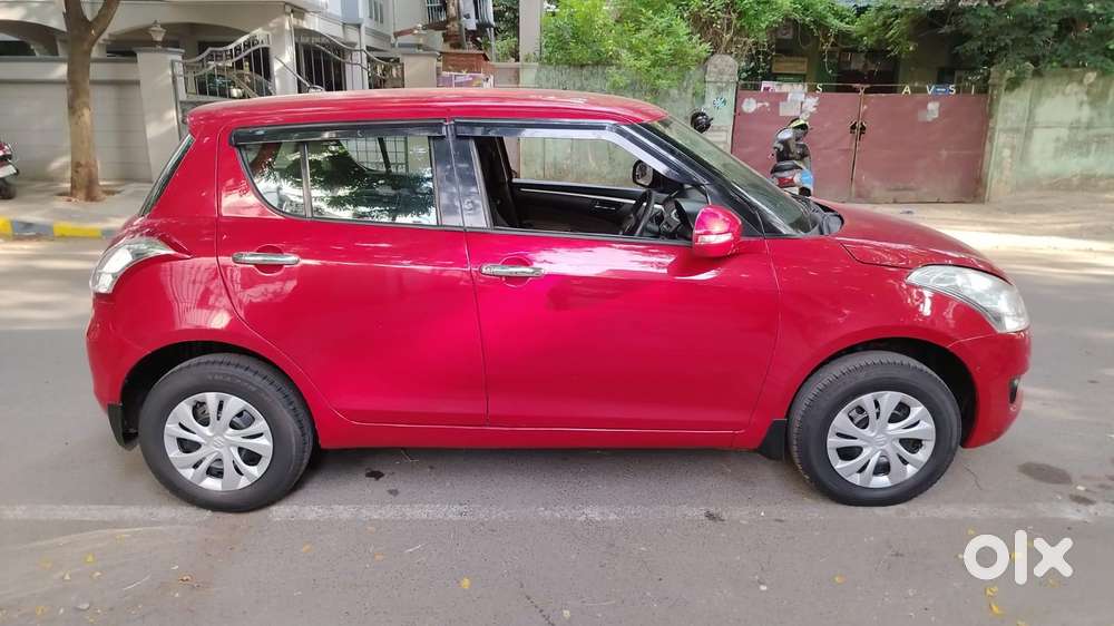 Maruti Suzuki Swift Vxi + Manual, 2013, Petrol