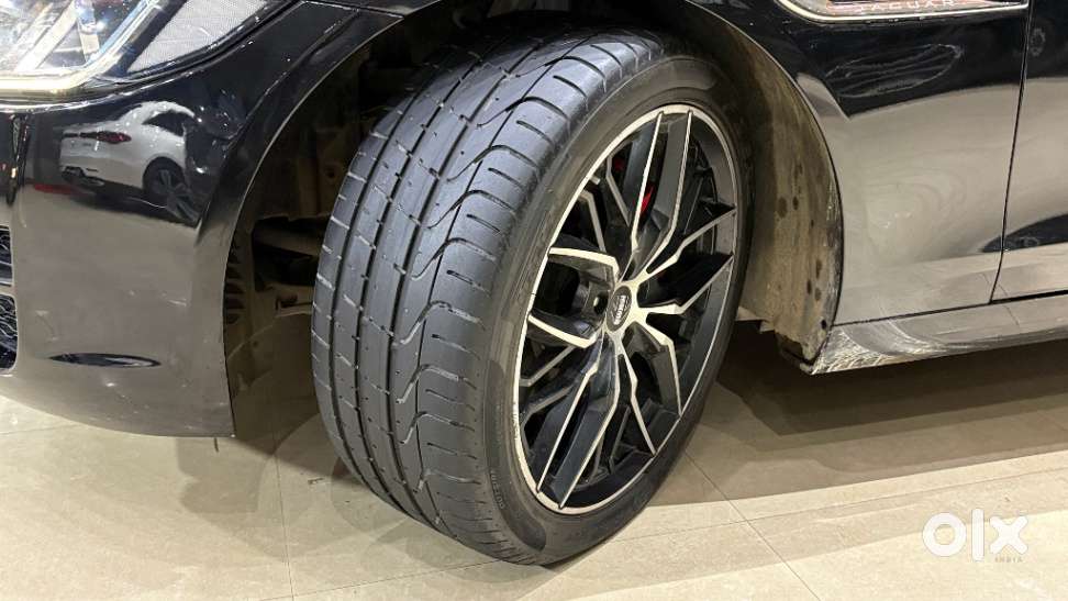 Jaguar Xe Portfolio, 2017, Petrol