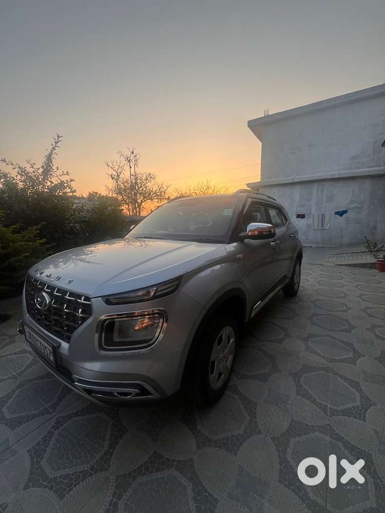 2022 Hyundai Venue S - Just 16k Kms - Mint Condition