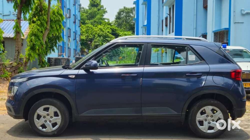 Hyundai Venue S 1.2 Petrol, 2022, Petrol