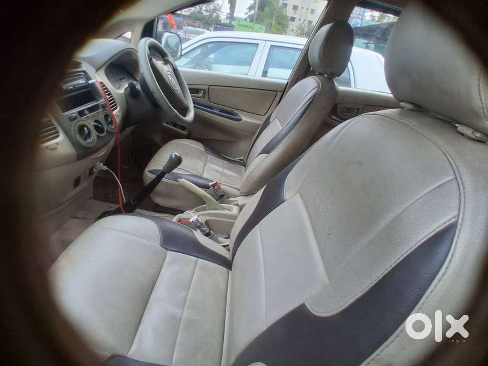 Toyota Innova 2.5 G (diesel) 8 Seater, 2005, Diesel