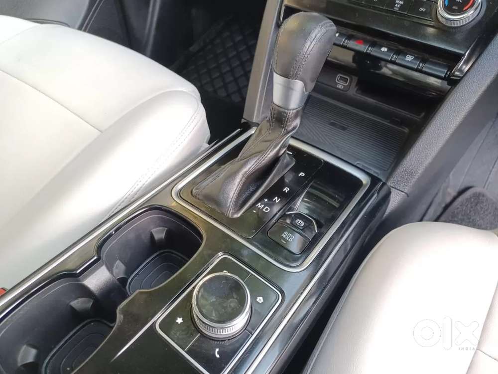 Mahindra Xuv700 Ax7 Luxury Pack Awd, 2022, Petrol