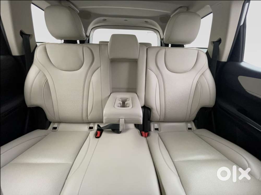 Mahindra Xuv700 2.0 Ax 7 Petrol At Luxury Pack Str, 2022, Petrol