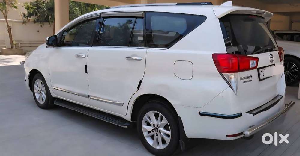Toyota Innova Crysta 2.4 V 8 Str, 2018, Diesel