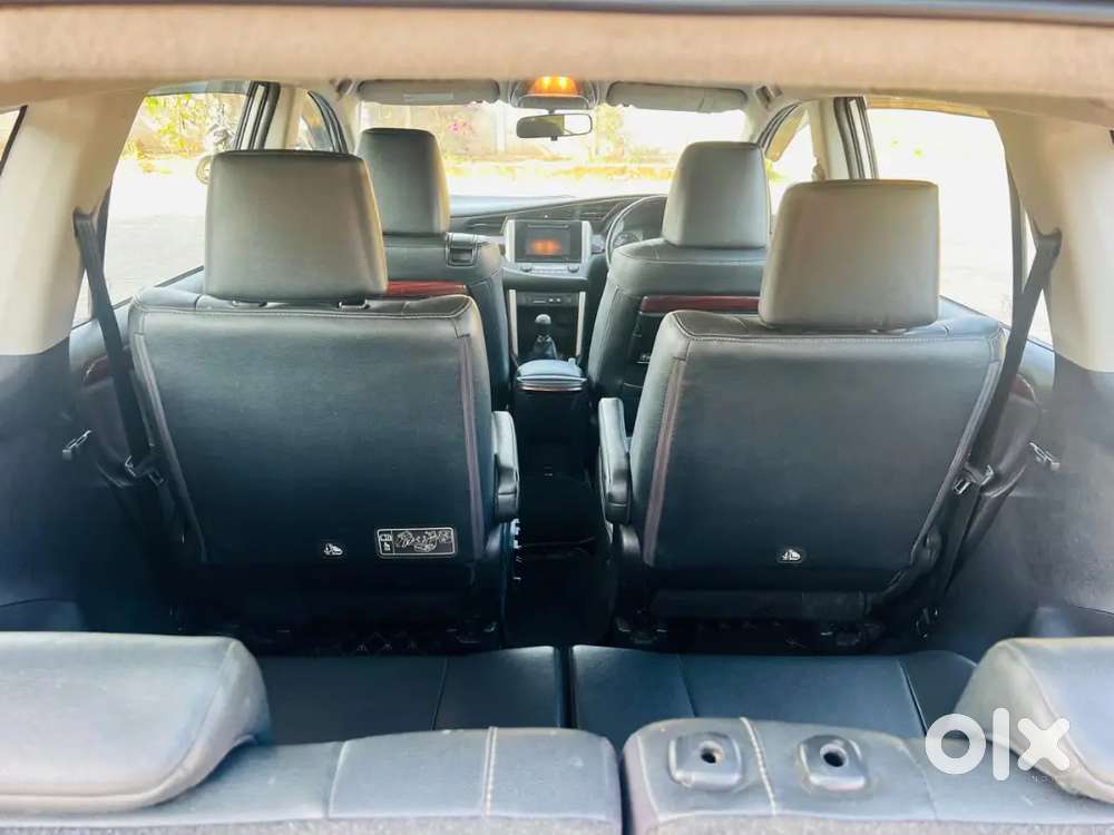 Toyota Innova Crysta 2017 Diesel 85000 Km Driven