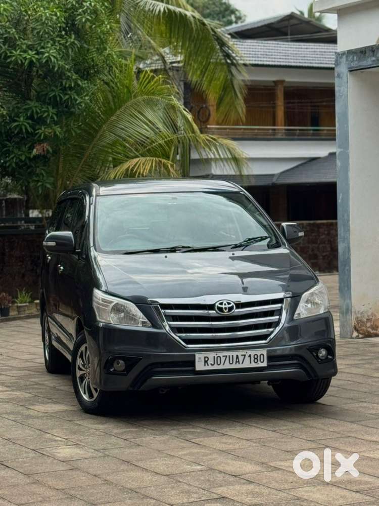 Toyota Innova 2.5 Z Re For Sale